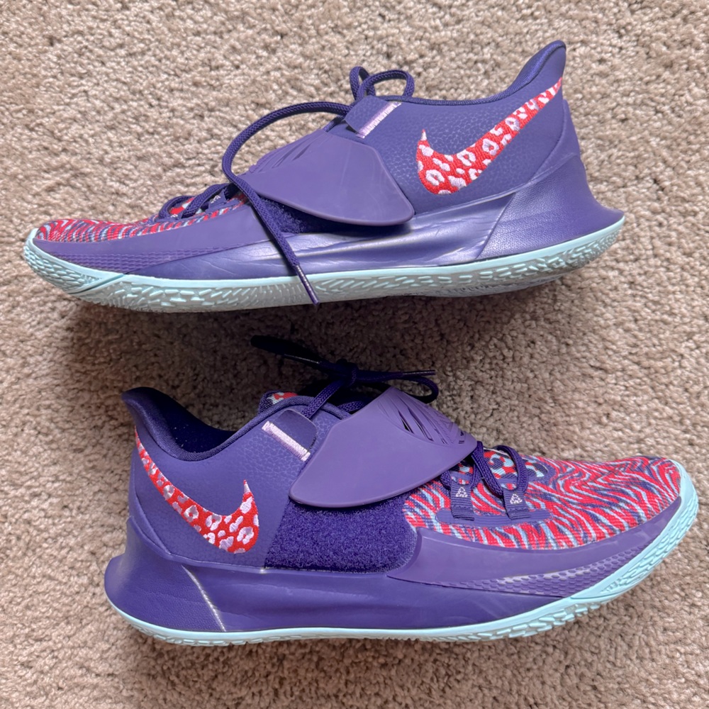 KYRIE 3 LOW NEW ORCHID
